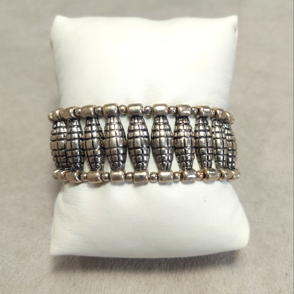 Tribal Silver Tone Textured Metal Stretch Bracelet - Picture 1 of 4
